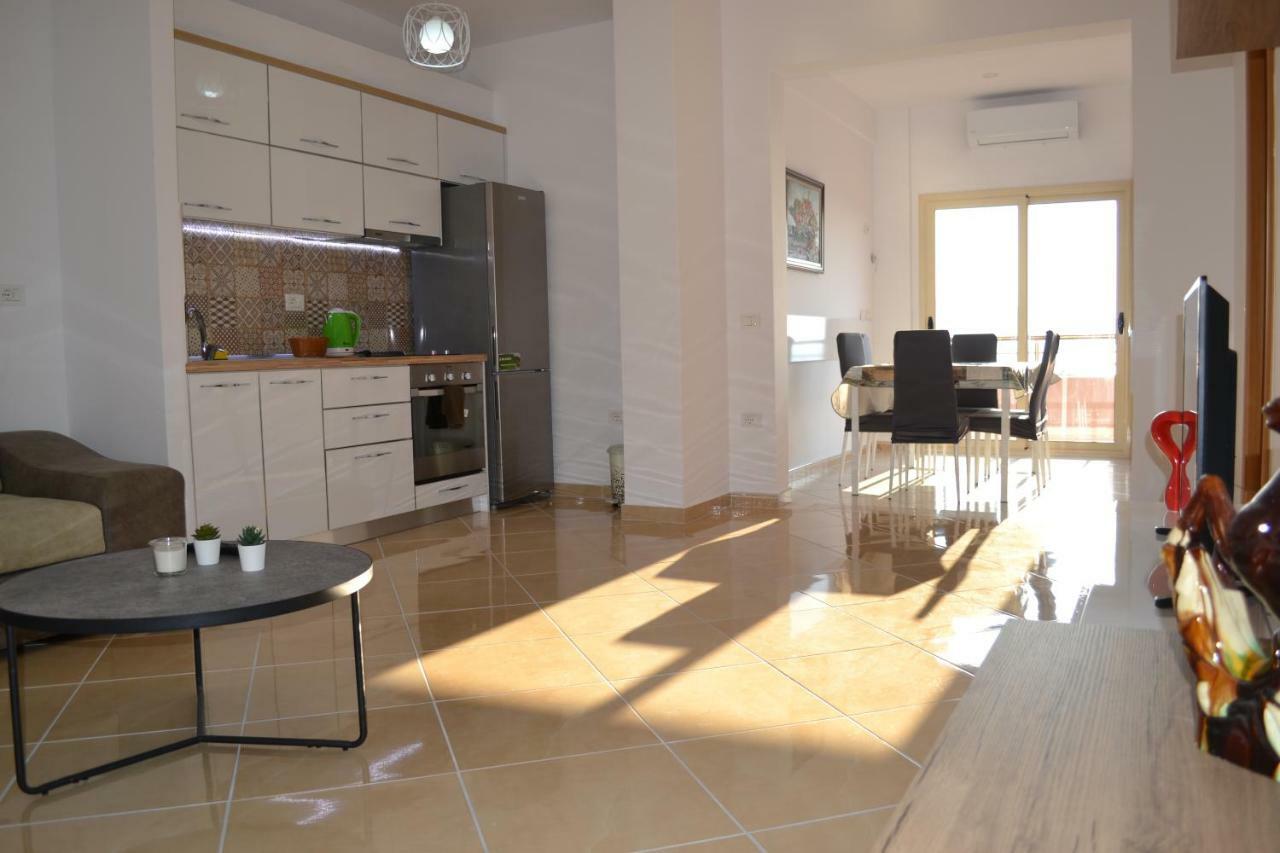 Seaview Penthouse 2 Bedrooms Apartment & Box Garage فلورا المظهر الخارجي الصورة